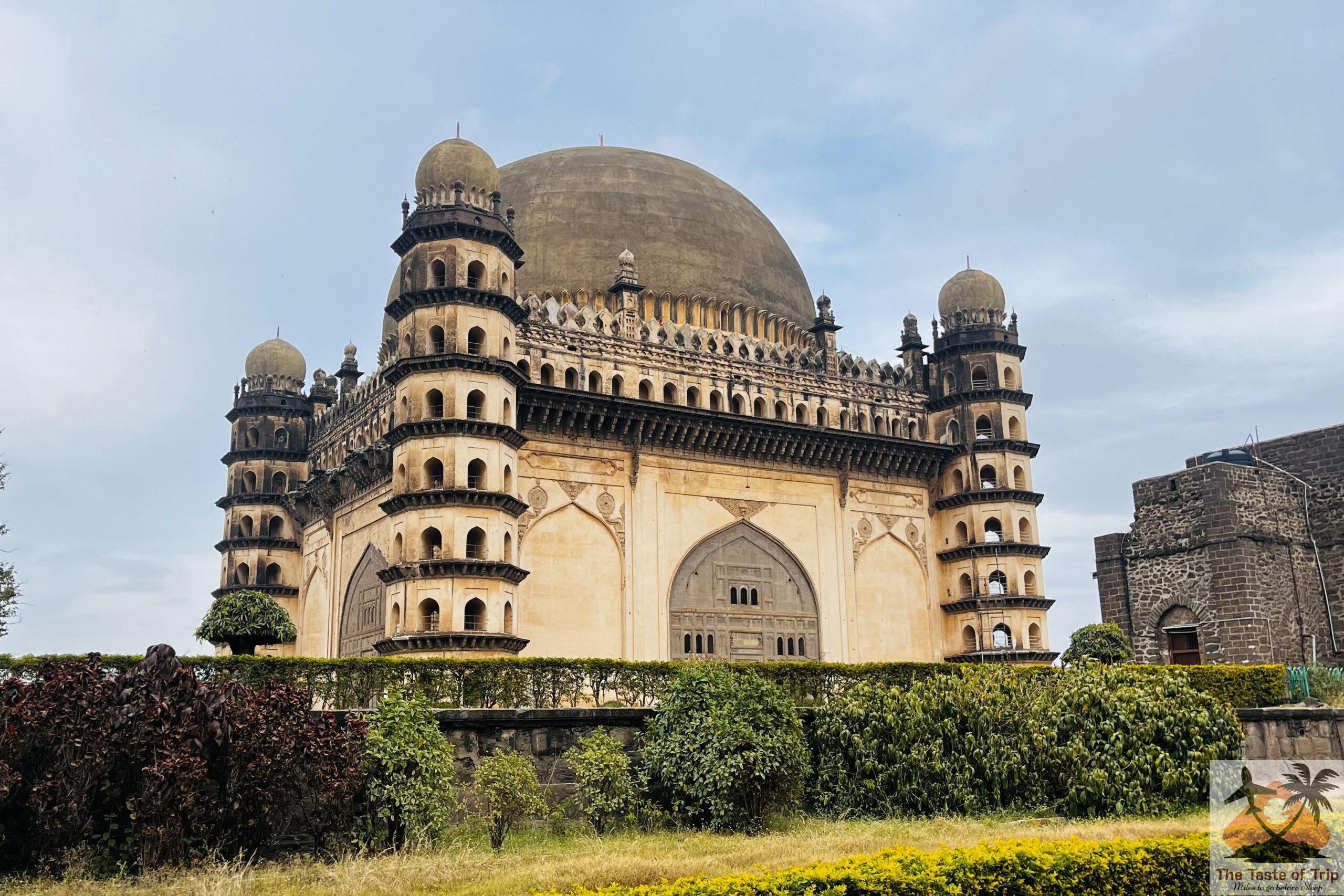 Bijapur Gol Gumbaz – A Dome of Wonders